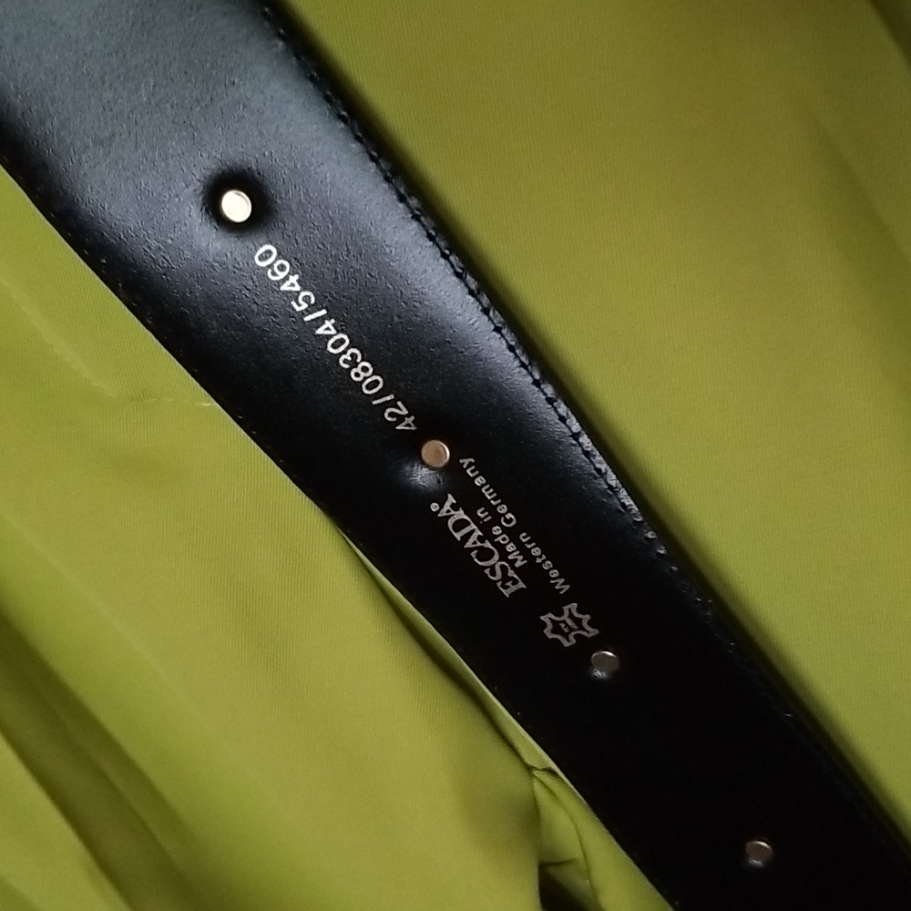 Escada pants/slacks - Picture 4 of 8
